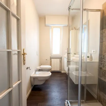 Design Penthouse With Balcony - Iseo