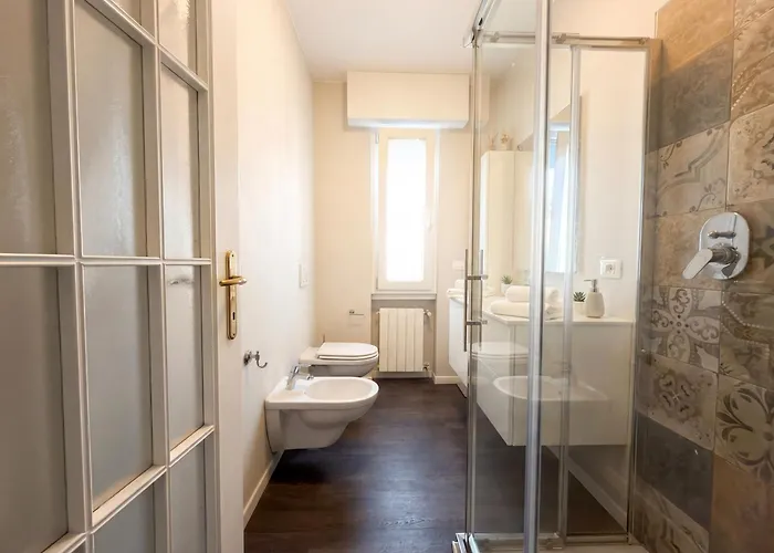Design Penthouse With Balcony - Iseo