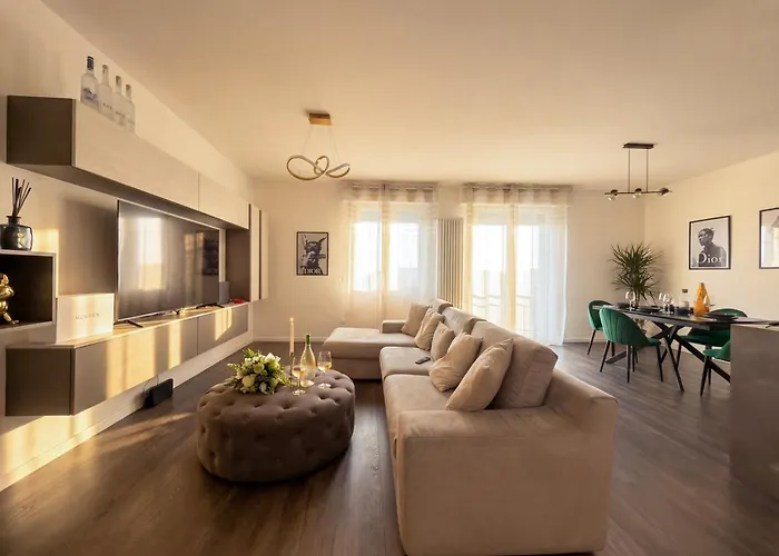 Design Penthouse With Balcony - Iseo